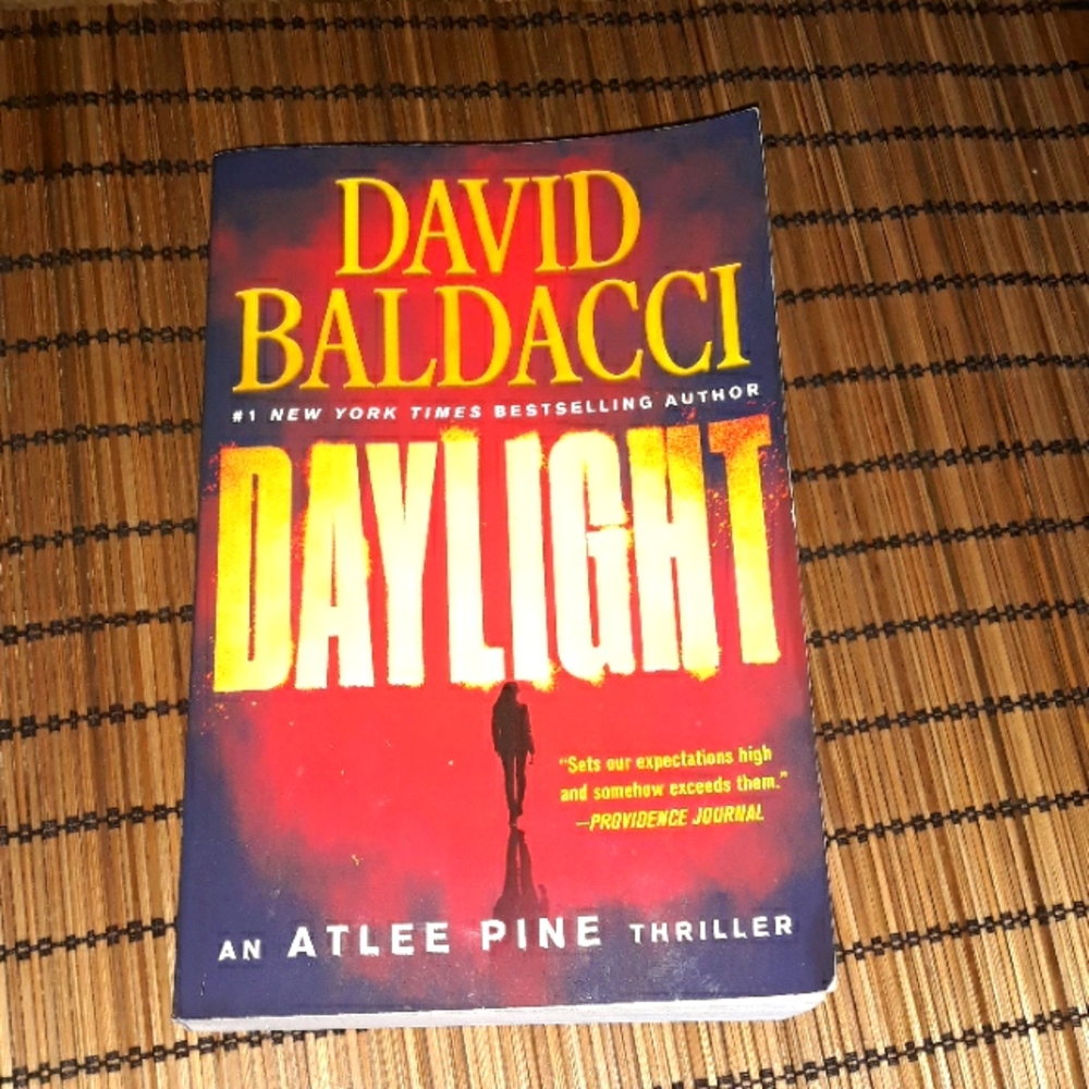 Daylight, David Baldacci paperback book 2021